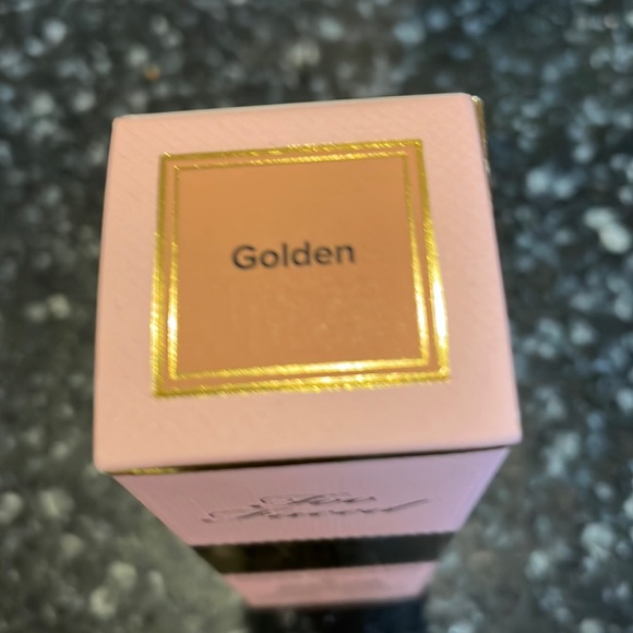 Too Faced Born Like This - Picture 4 of 5